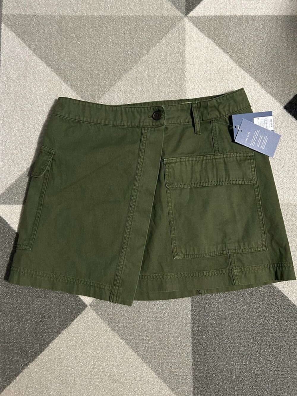 NWT Universal Thread Green Cargo Wrap Mini Skirt Women's Size 8